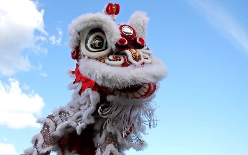 Mơ thấy mình đang múa lân thể hiện sự thích ứng trong cuộc sống