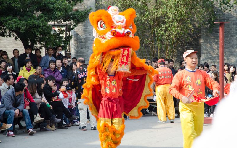 Mơ thấy múa lân có điềm báo tích cực